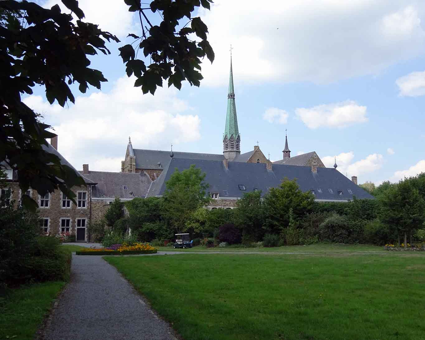 Abbaye du Val Dieu vom Park aus gesehen.