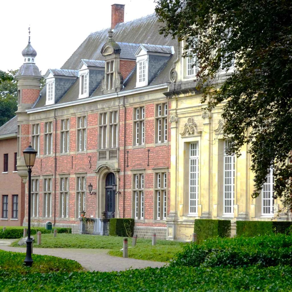 front mit lampeabdij postel