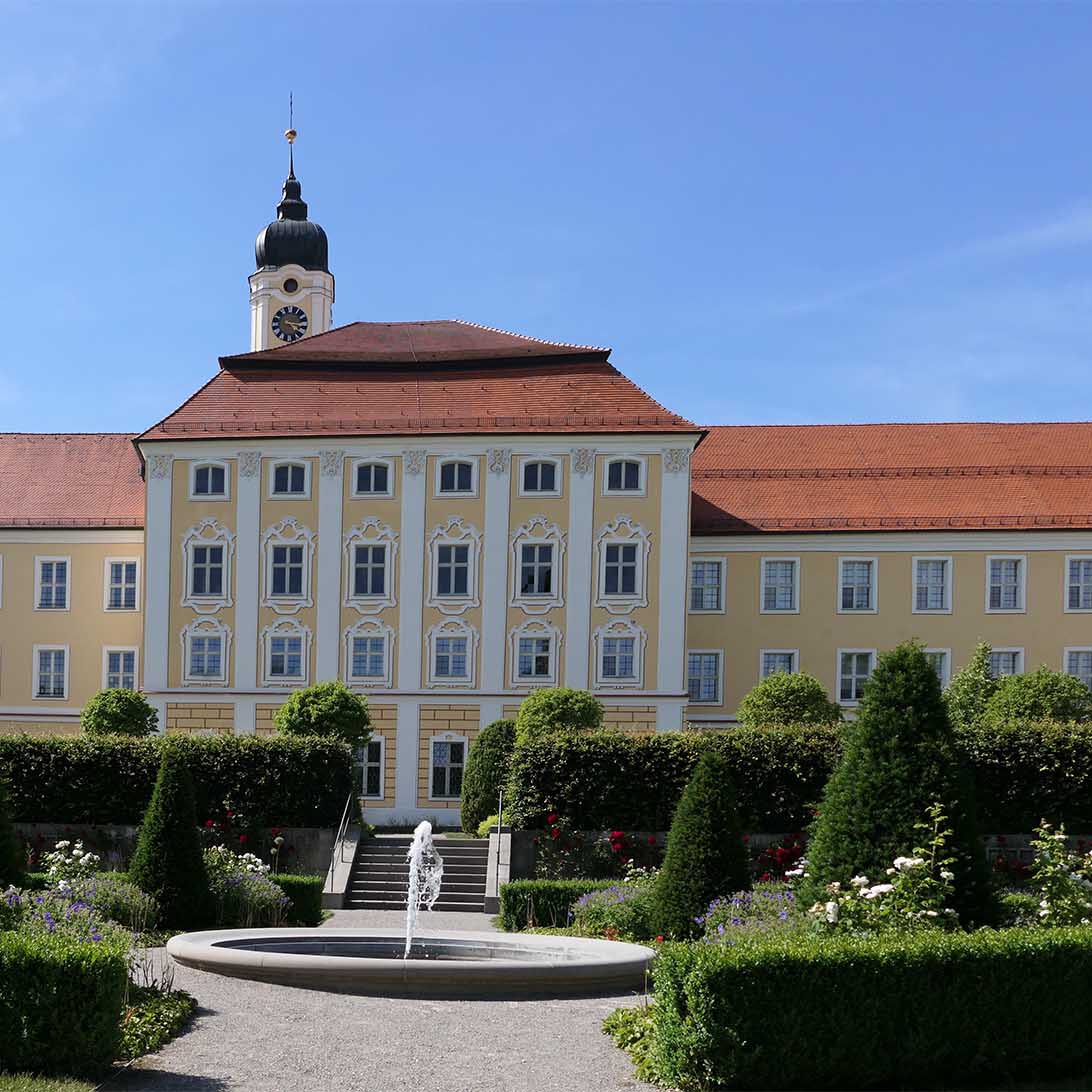 roggenburg terrassengärten blick nach westen