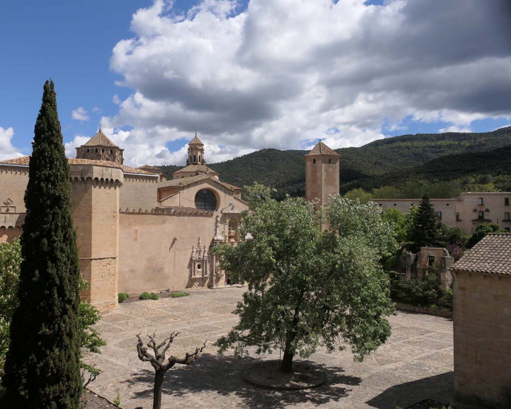 real monestir de poblet frontal