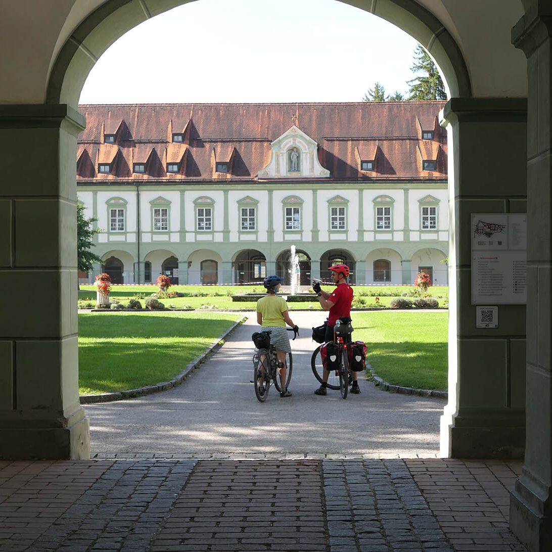 klosterhof kloster benediktbeuern